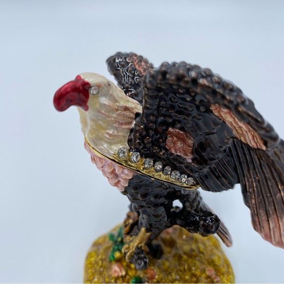 Bald Eagle Enameled Bejeweled Shiny Metal Hinged Trinket Box Magnetic Closure - Picture 8 of 9